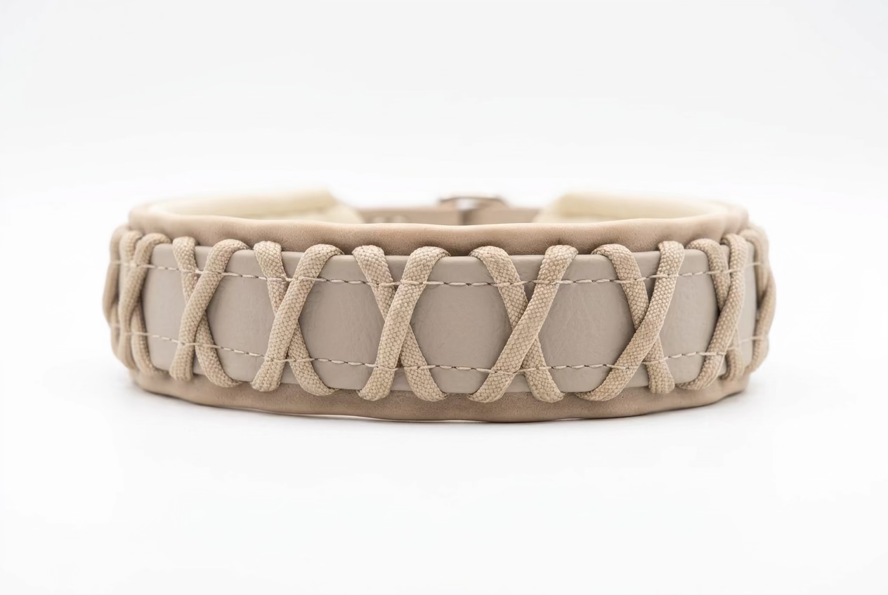 Halsband "la forêt" Caffee Latte