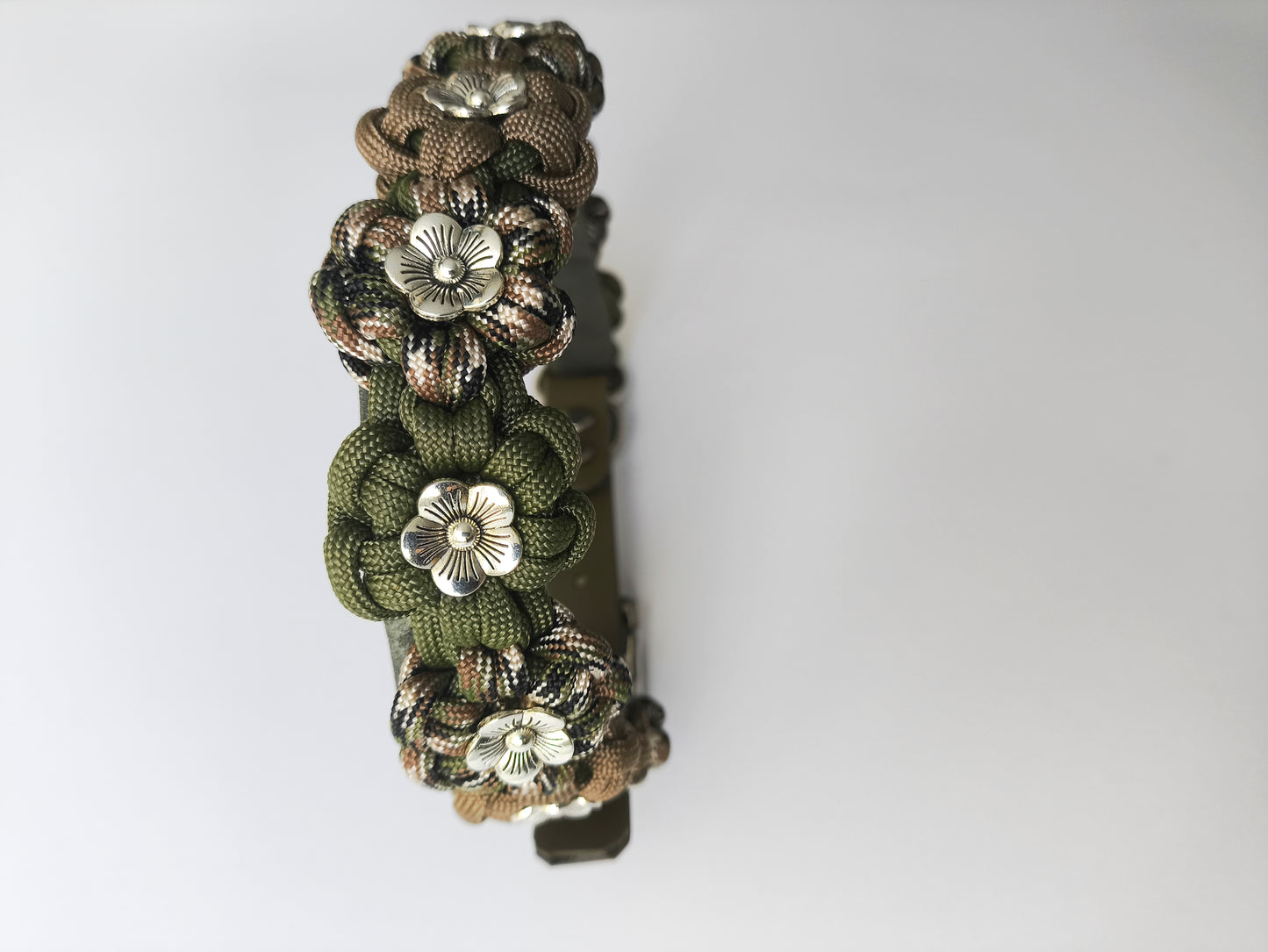 Halsband "les fleurs" Armygreen-Camouflage
