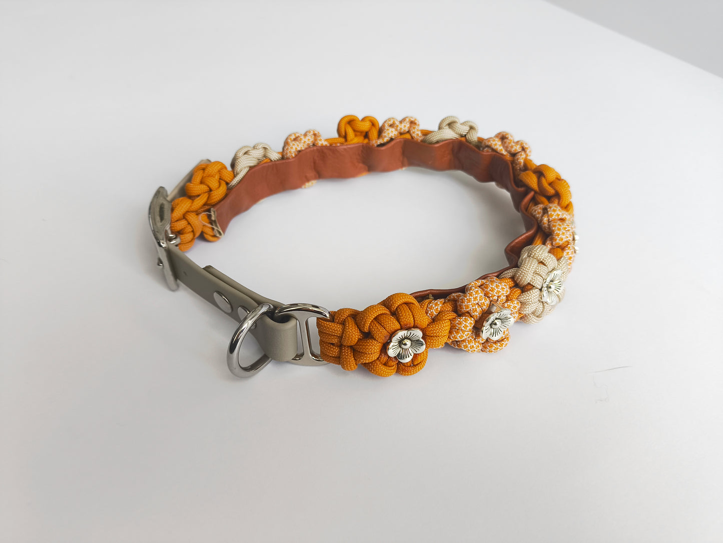 Collier "les fleurs" Moutarde